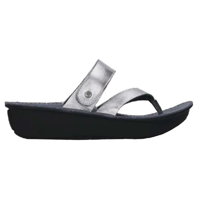 Stylish Work Shoes Wolky Tahiti Metallic Silver Leather Sandal (Women's)