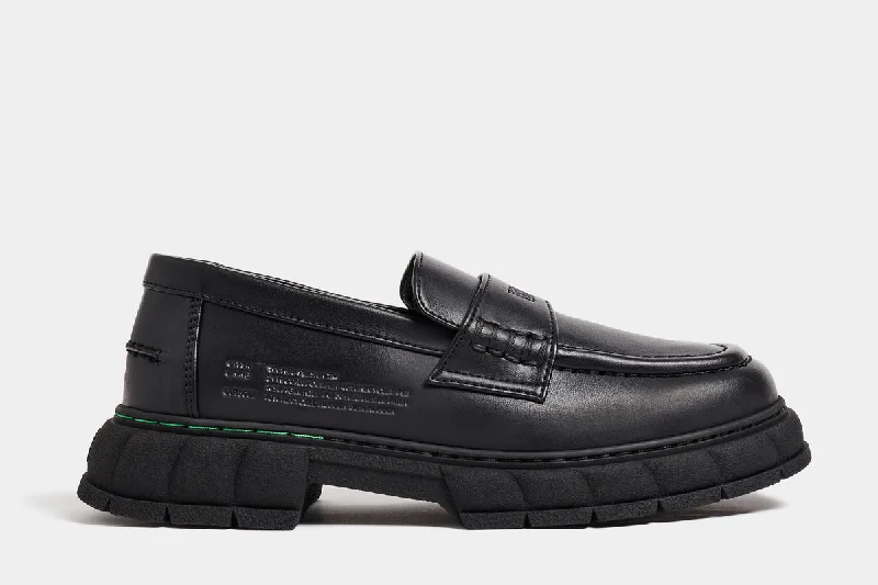 Comfortable Walking Sandals Progress Loafer in Black Apple Leather from Virón